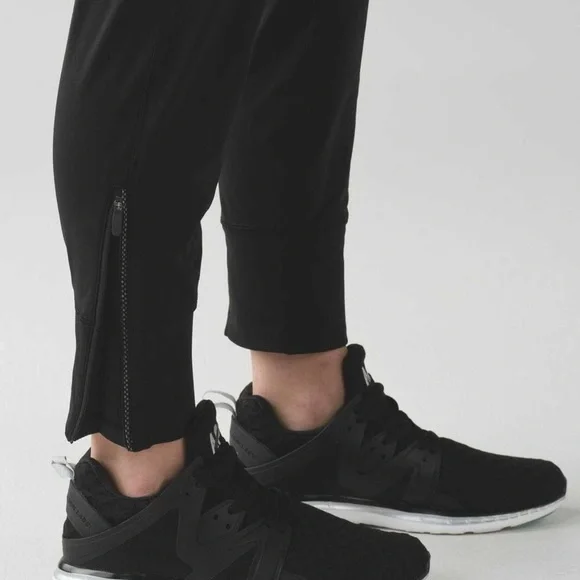 Lululemon Fresh Tracks Pant size 6 - Picture 4 of 5